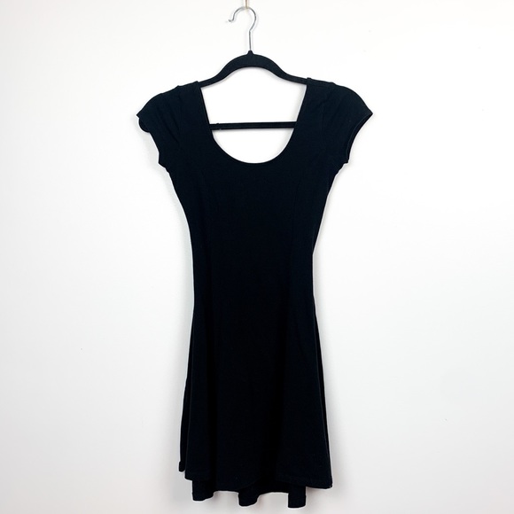 ๐ผ2/$22๐ผ Garage Black Mini Dress